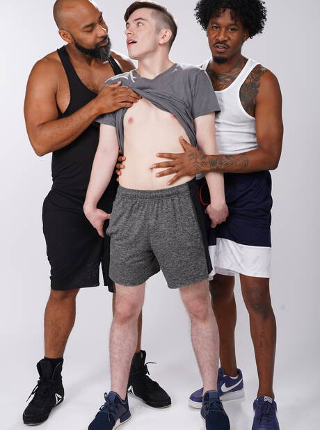 Blacks on Boys: Sexy buddies Caleb Murphy, Knockout and Ray Diesel have a good interracial threesome sex