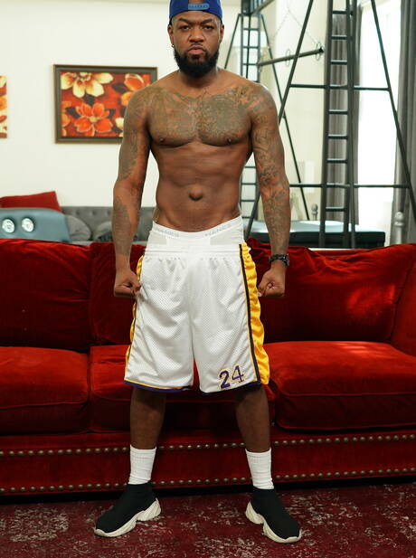 Shameless buddies Finn Daniels, Mr Cali and Noah Pain have 3some interracial anal sex