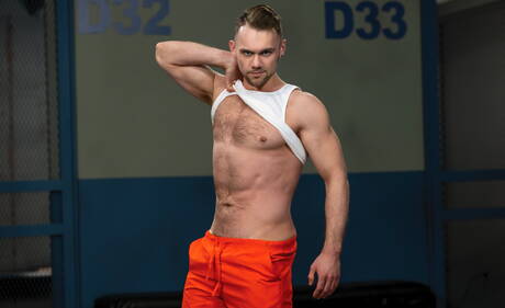 エース・スタリオンとアメリカの毛深いクマのブレイズ・オースティンはアナル舐めとフィスティングが好き