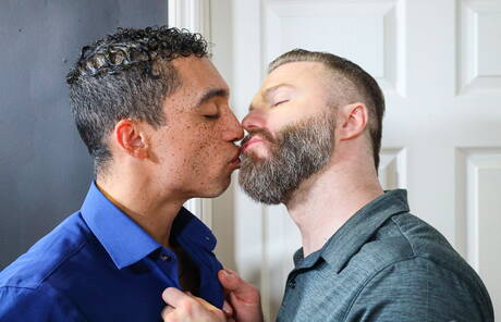 Gorgeous dude Amone Bane and sexy dude Rob Montana make a love
