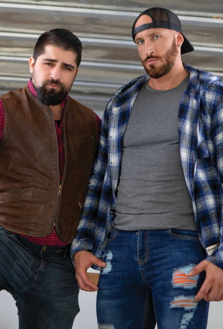 加拿大健美選手Ryan Bones和Travis Connor激情肛交