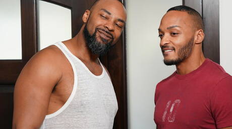 キャメロン・ベイシンガー、ディロン・ディアス、レイ・ディーゼルが異人種間のアナルセックスを3Pで楽しむ