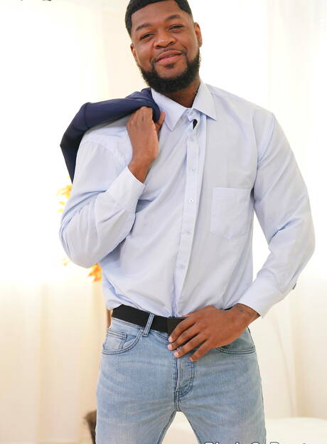 Blacks on Boys: Horny boys Devin Trez, Mr Cali and Trent Olsen have a good interracial threesome sex