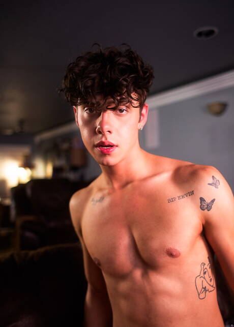 American young boy Asher Haynes and hot twink Paxton Ward fuck ass after blowjob