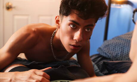 Les jeunes américains Luca Ambrose et Spencer Locke ont des relations sexuelles torrides