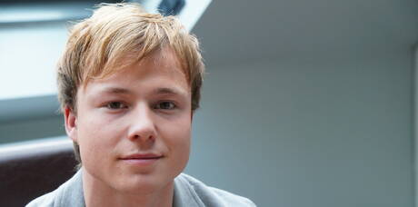 El cachas Andrei Breeze y el galán David Kelly se chupan y se follan mutuamente