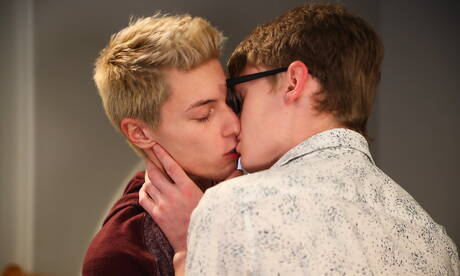 美國色情明星漂亮男孩 Keagan Case 和性感小夥 Jimmy Andrews 激情肛交