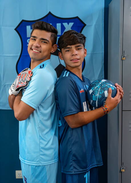 Twink Glenn Hut and argentinian young dude Felix Harris fuck after dick sucking