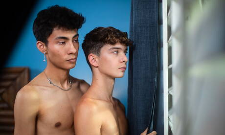 Ragazzi americani sexy, il bellissimo ragazzo Sam Ledger e il bellissimo ragazzo Luca Ambrose si scopano il culo dopo un pompino