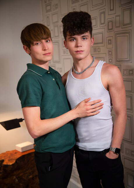 Two american dudes young dude Silas Brooks and twink Chase Williams fuck after dick sucking