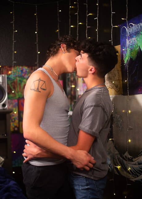 Famous americans, young boy Dante Clark and pretty boy Asher Haynes have a hot couple sex