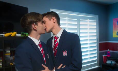 性感的美國帥哥Eli Bennet和帥哥Trevor Harris享受了一場美妙的性愛