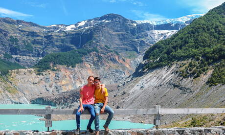 Der junge Latino Vincent Landi und der hübsche Argentinier Italo Van Ewen lieben sich am Pool