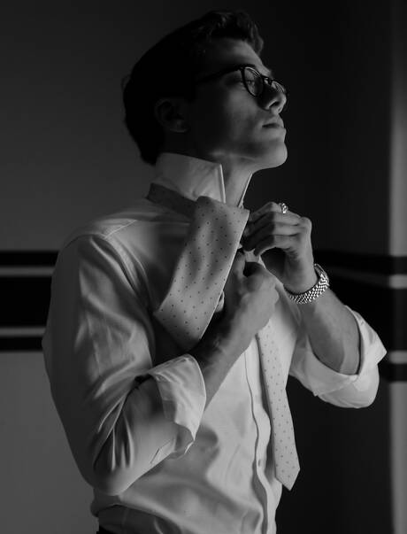 American hunk Blake Mitchell undressing and showing his butt at the pool