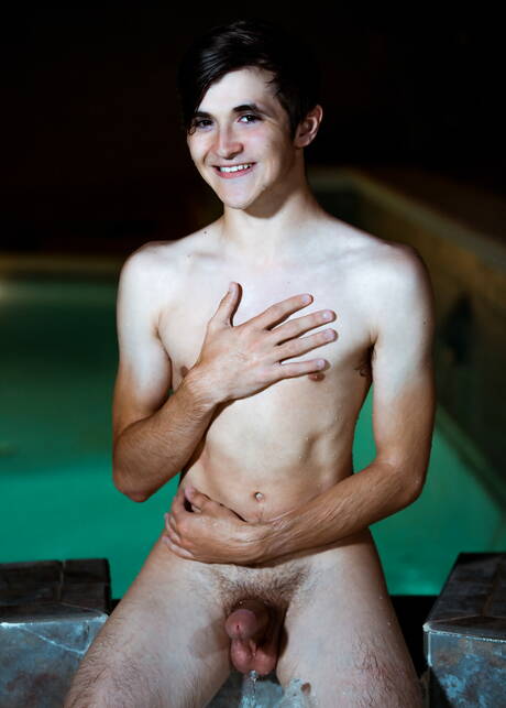Young Nathan James get naked and showing hot butt at the pool