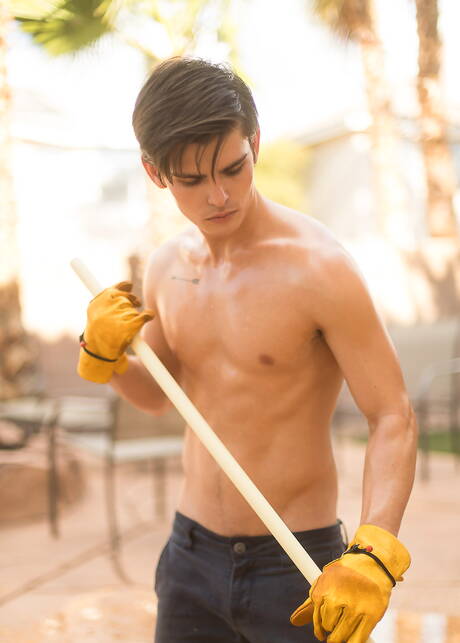 Helix Studios: Hot american guys young boy Seth Peterson and twink Trevor Harris sucking and fucking each other outside