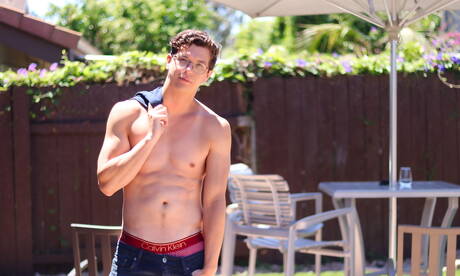 American hot twink Johnny Hands get naked and showing his ass outdoor