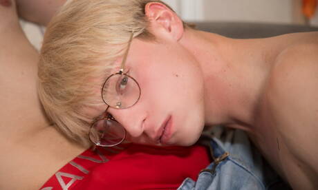 Helix Studios: Hot Kane Fox, Chase Williams and Johnny Hands have a hot threesome sex