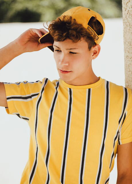 La giovane americana Hayden Lee si spoglia e mostra il suo sedere stretto