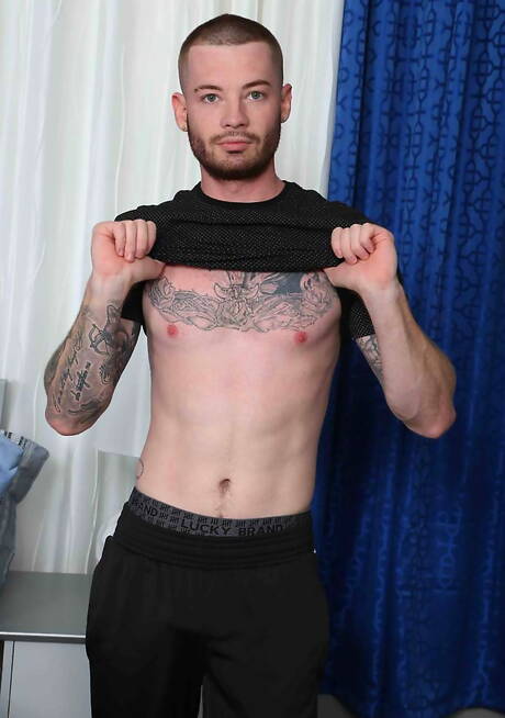 American strongman Roman Laurent get naked and showing his ass