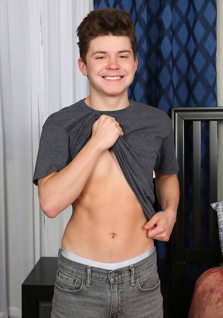 Pretty boy Drake Von undressing and showing nice ass