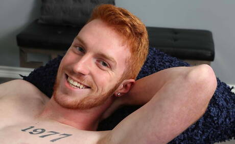 Twink Sebastian Hunt posing nude and showing nice ass