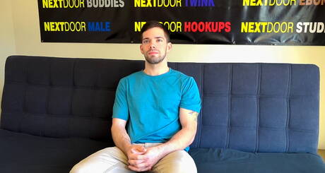 Heiße amerikanische Jungs Otter Julian Brady und heißer Twink Ryan Jordan haben einen guten Oralsex draußen