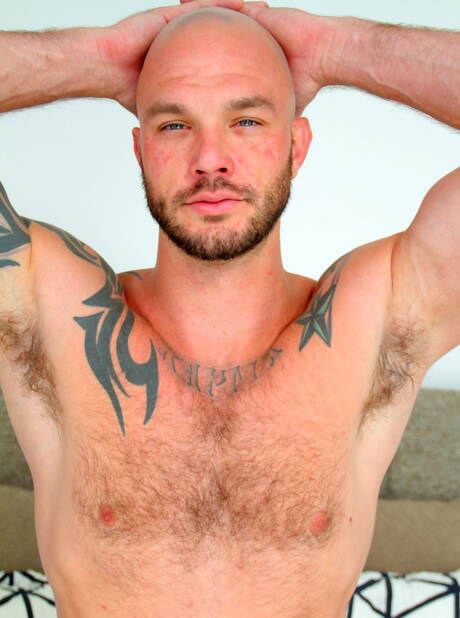 Amerykański mięśniak Cliff Jensen i Jesse Stone w scenie ssania kutasa