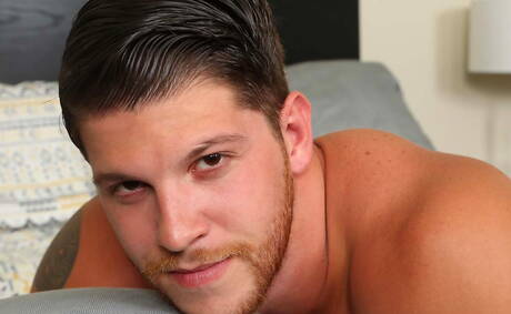 American superstud Ashton Mckay jerking with toy