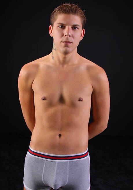 Chaosmen: Hot twink Bryan Ockert and young Brayden Jaymes have a good oral sex