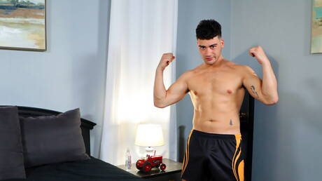 American stud Dean Dallas jack off his dick