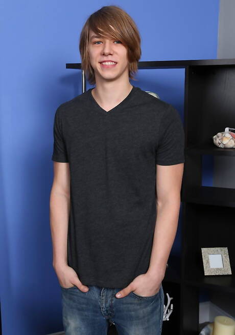 German muscular Jessy Ares posing nude and showing his butt