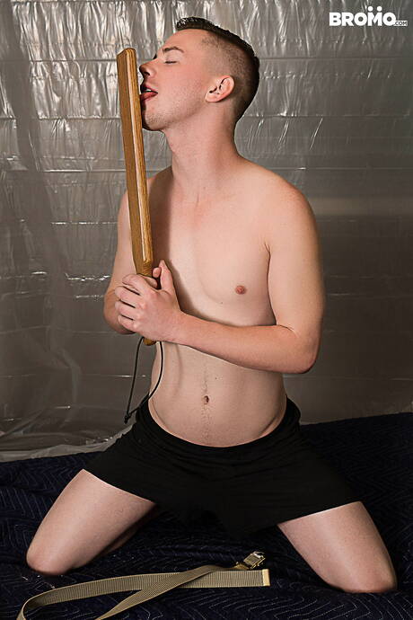 Bromo: American muscular Dane Stewart and   kyler Ash fuck after blowjob