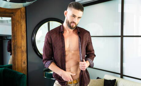 Der Latino-Schönling Diego Sans und der amerikanische Muskelprotz Ryan Rose ficken nach dem Blowjob in den Arsch