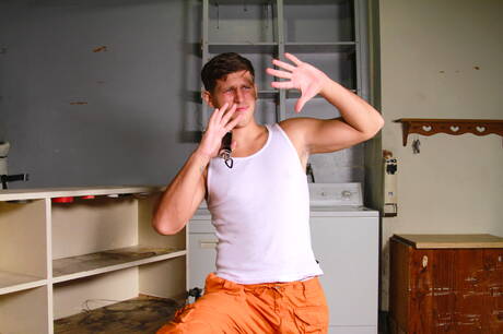 Der amerikanische Hengst Roman Todd und der starke Latino-Bulle Marcus Ruhl bei einem heißen Arschfick