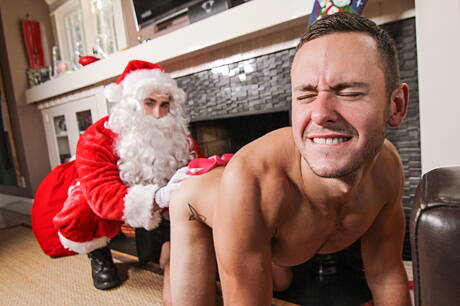 Heiße amerikanische Jungs, der reife Bär Jaxton Wheeler und der schöne Brenner Bolton lieben sich beim Fisting