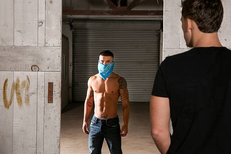 Bromo: American strongman Roman Todd and russian strongman Vadim Black have a hot couple scene