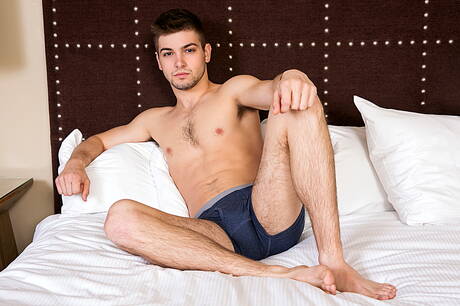 American hunk Johnny Rapid and  Alexander Motogazzi fuck after blowjob on beach