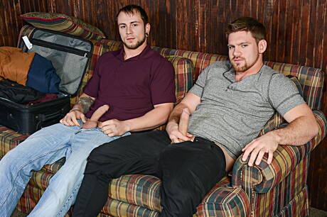 Der heiße Typ Jeremy Adams und der sexy Typ Jared Summers in heißer Arschfick-Action