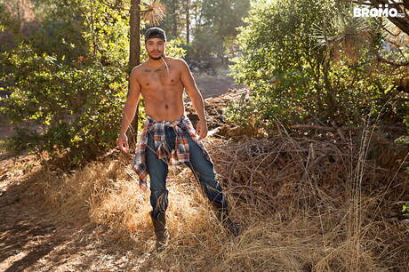 Ebony superstud Kaden Alexander and  Ali Liam sucking and screwing each other outdoor