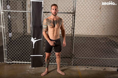 兩個美國帥哥，帥哥 Jaxton Wheeler 和健美運動員 Brad Powers 互相吸吮和操弄