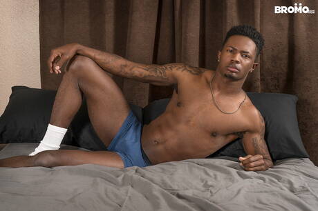 Il bellissimo ragazzo Bama Romello e il bellissimo ragazzo Davis fanno l