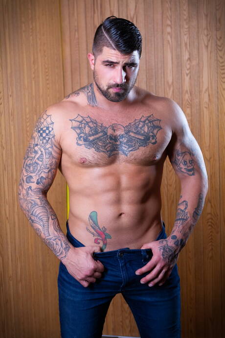 Ryan Bones piss in Rocky Vallarta mouth and fuck hard after