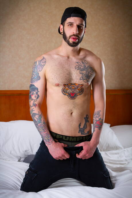 Der kanadische Schönling Bo Sinn und Romeo Davis haben Analsex