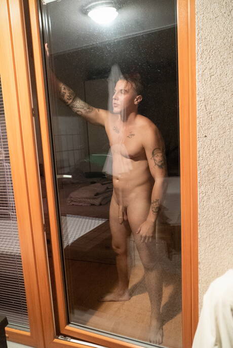 Hete Tsjechische jongens, knappe Robbie Kasl en spierbundel Ondra Welik zuigen en neuken elkaar