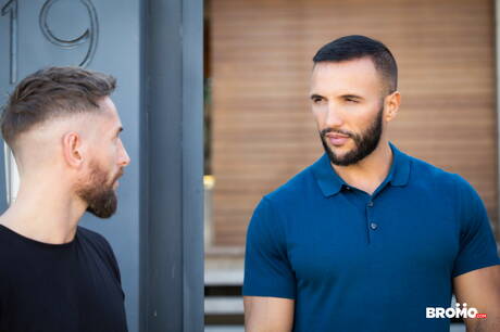 English strong bull Nick North and spanish bear Donato Reyes fuck after blowjob outside