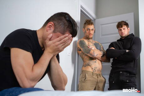 bonitão canadense Bo Sinn e Andrew Green fazem sexo quente