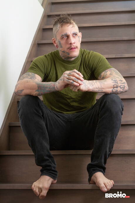 Bromo: Canadian hunk Bo Sinn and american pretty boy Daniel Hausser in hot ass fuck action