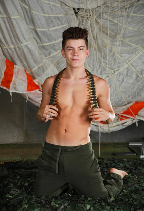 Twink Jonathan Tylor und der amerikanische Twink Drake Von bohren einen Arsch