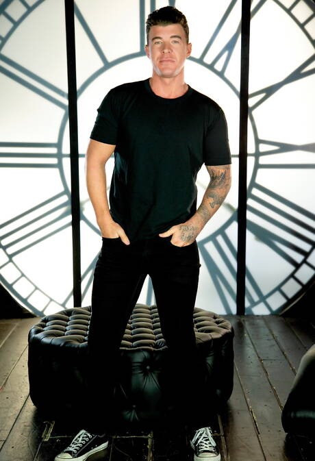 Falcon Studios: American stars well-built Jj Knight and tough guy Tristan Hunter in hot homosexual scene